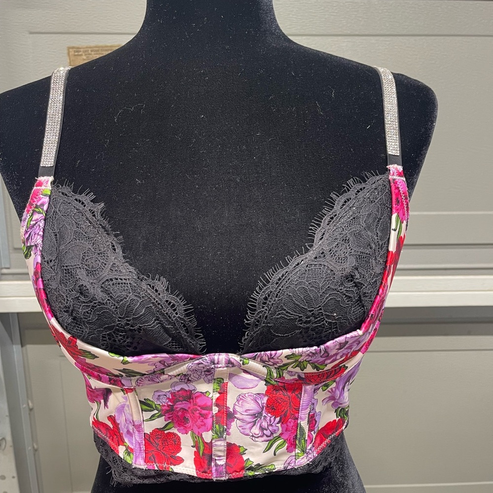Victoria's Secret Very Sexy Rhinestone Strap Embroidered Floral Bra 34C